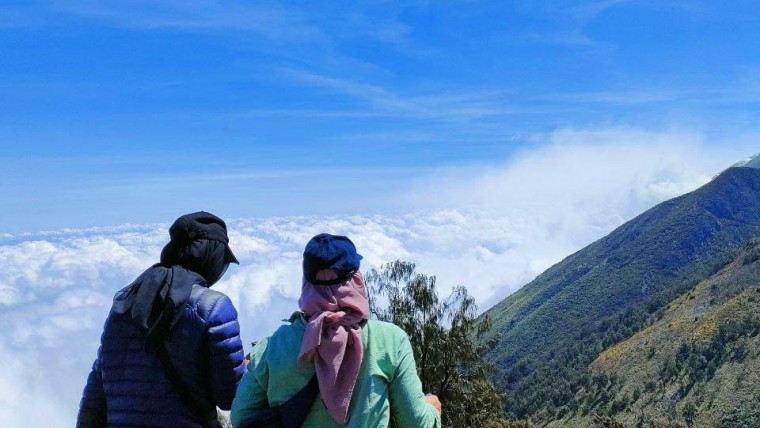 12 Rekomendasi Gunung untuk Pendaki Pemula