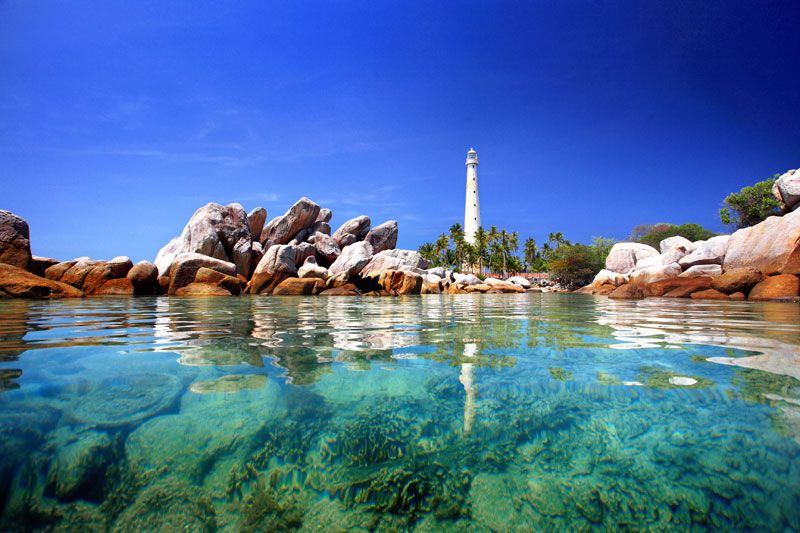 Destinasi Wisata Indonesia yang Indah_Pulau Mercusuar