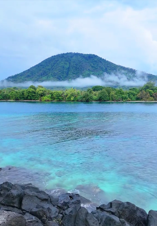 Gambar Pulau Sebesi Lampung