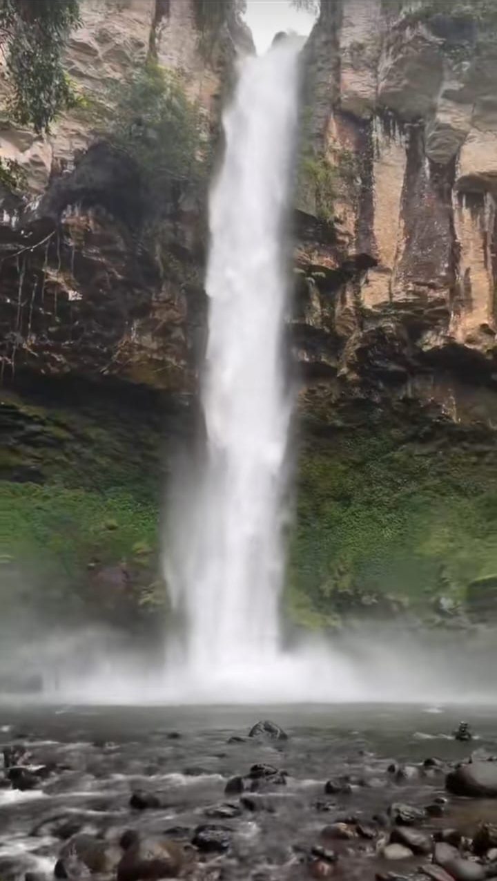 Gambar Air Terjun Putri Malu Lampung