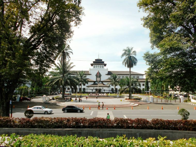 Liburan Asyik dengan Paket Trip Jakarta-Bandung