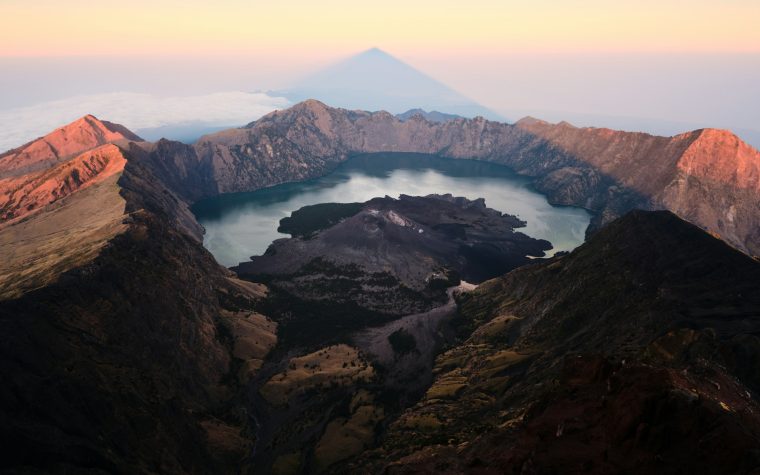Yuk Lihat Pesona Danau Segara