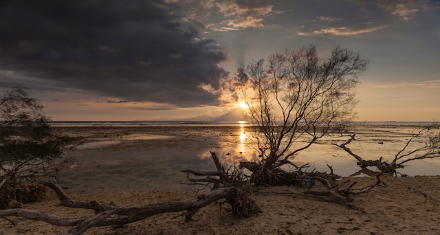 spot menikmati sunset Indonesia